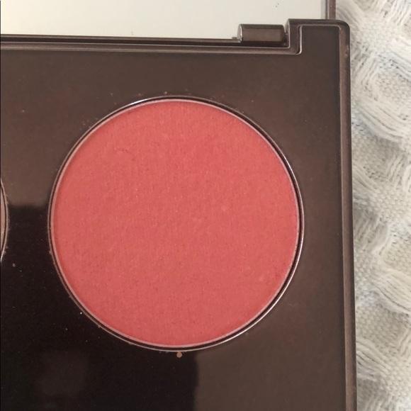 Becca - Blush Trio Palette - Blushed with Light. - Picture 2 of 6